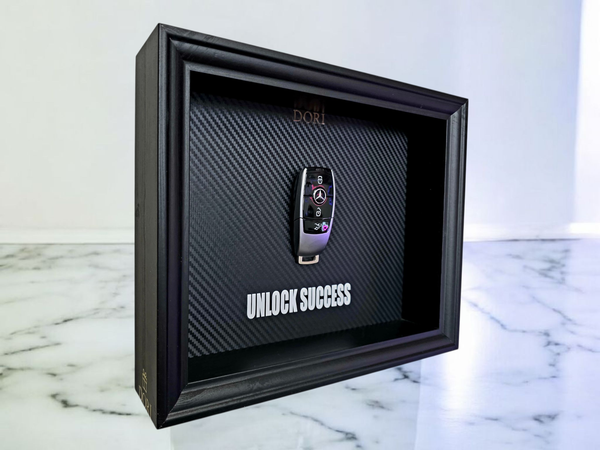 Mercedes rakto paveikslas UNLOCK SUCCESS – DORI motyvacinis paveikslas