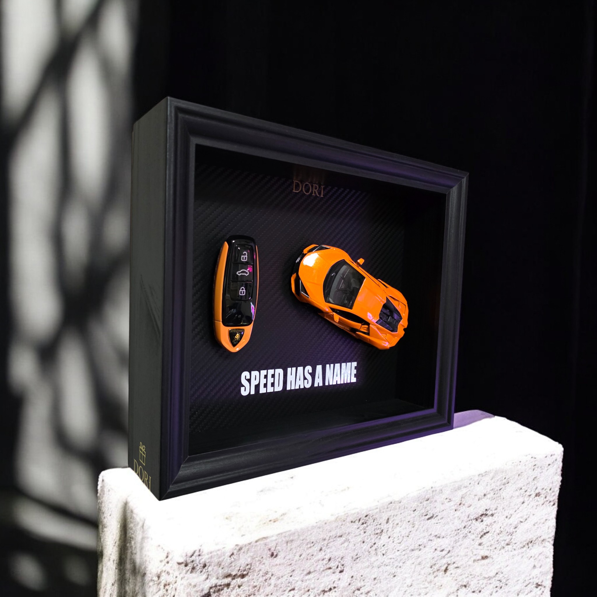 DORI motyvacinis paveikslas su Lamborghini rakteliu ir fraze Speed Has a Name
